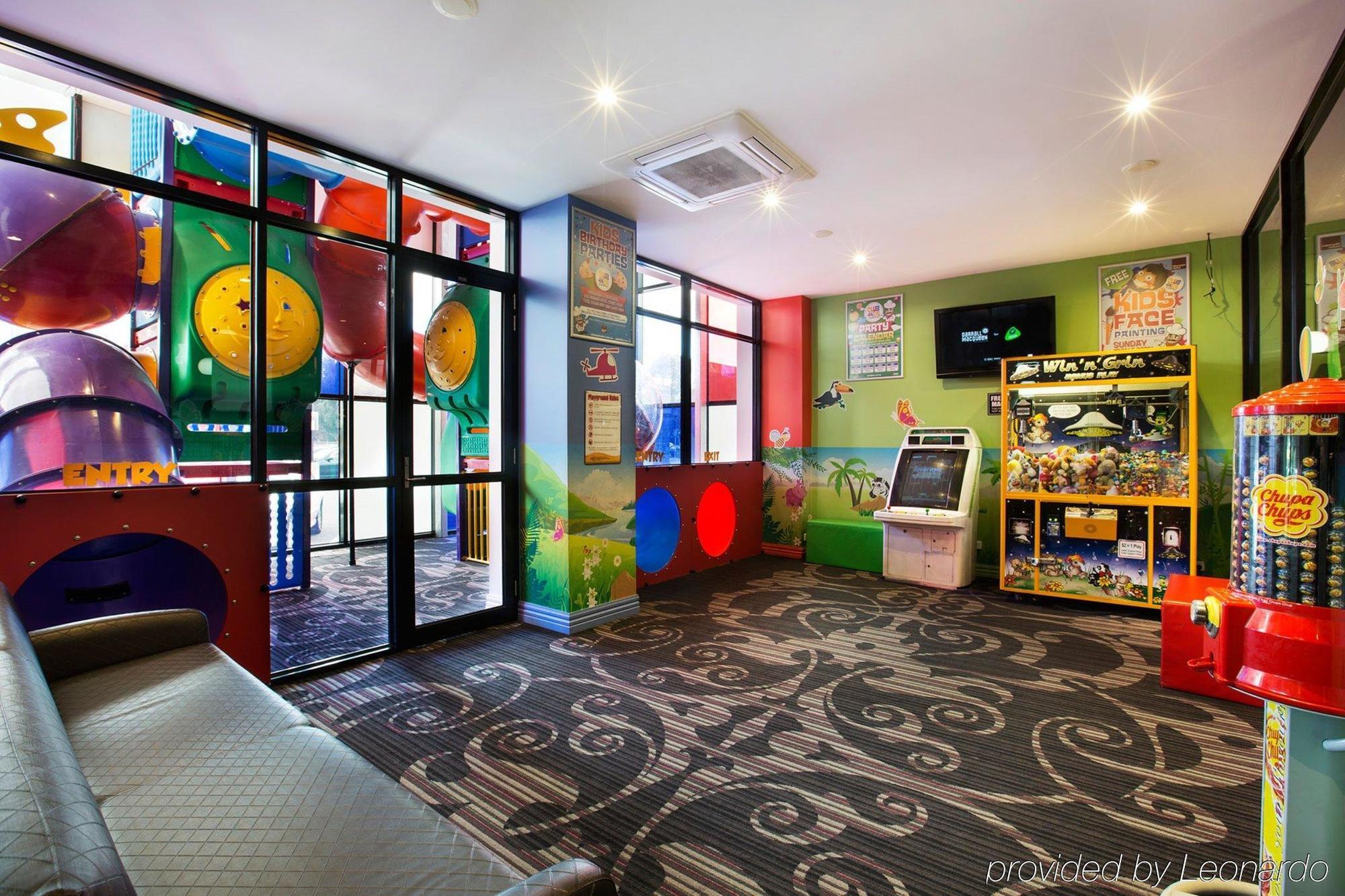 Nightcap At Skyways Hotel Melburne Exterior foto